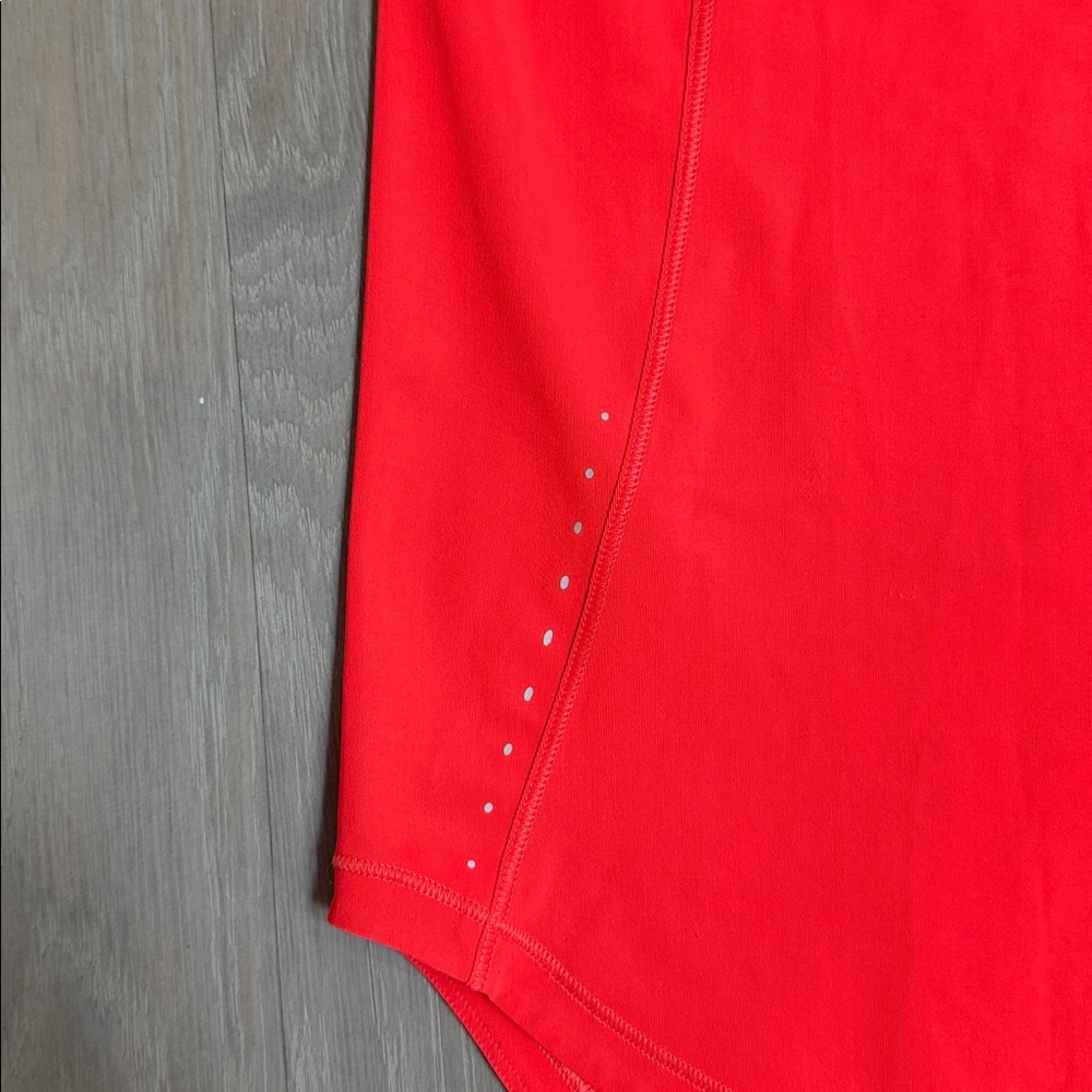 Lululemon Sculpt Flare Tank, Cut out back & Mesh EUC - Picture 9 of 14